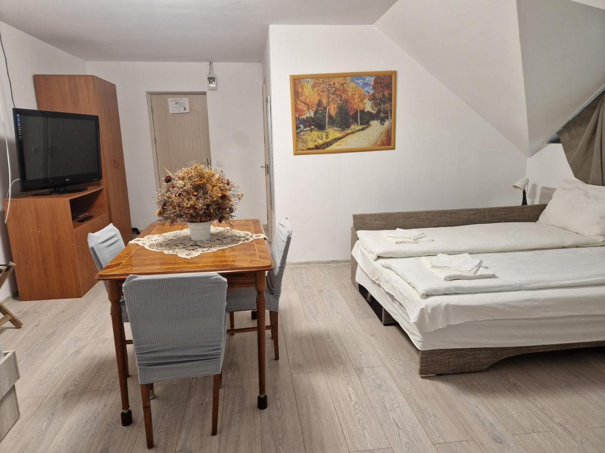 Sepsi Relax Hotel Sfântu Gheorghe Bagian luar foto