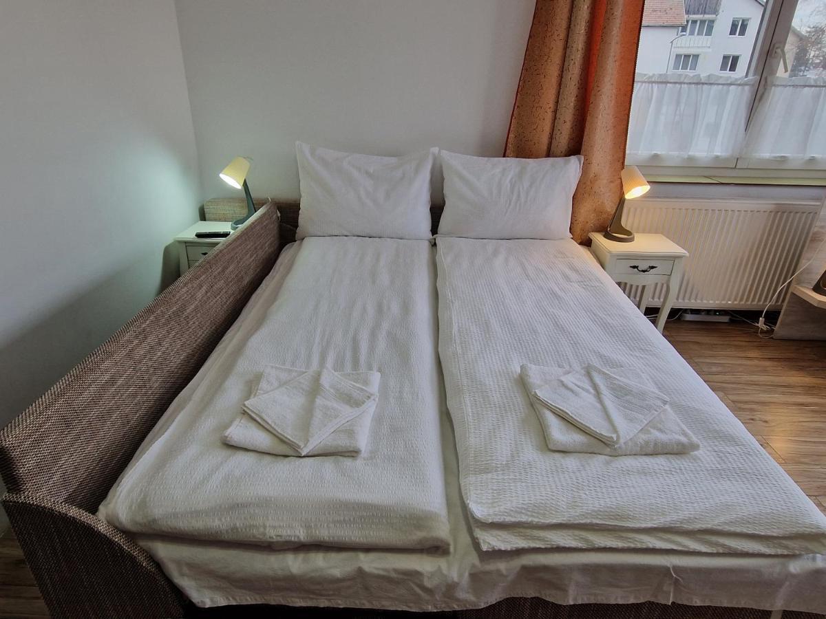 Sepsi Relax Hotel Sfântu Gheorghe Bagian luar foto