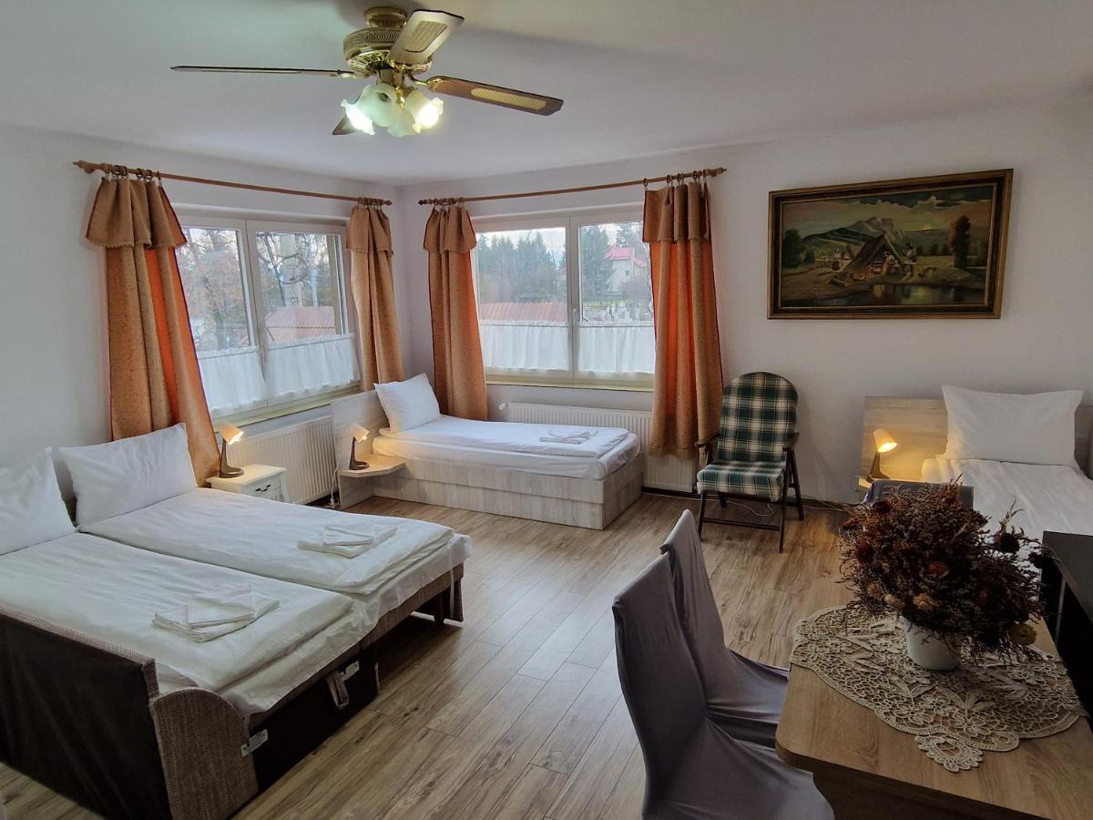 Sepsi Relax Hotel Sfântu Gheorghe Bagian luar foto